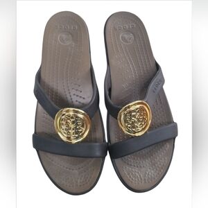 Women's Crocs Dark Brown Sanrah Gold Medallion Ring Sandals Size 10